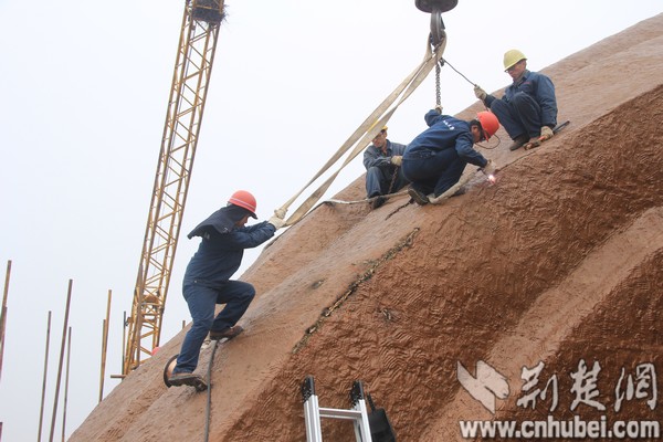 現(xiàn)全球最大關(guān)公青銅雕像，目測(cè)宇達(dá)施工（圖）