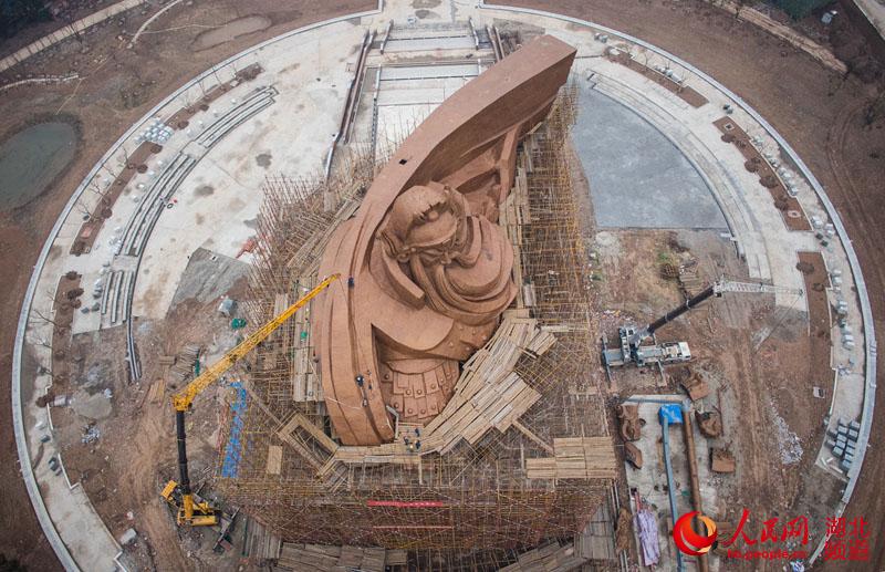 現(xiàn)全球最大關(guān)公青銅雕像，目測(cè)宇達(dá)施工（圖）