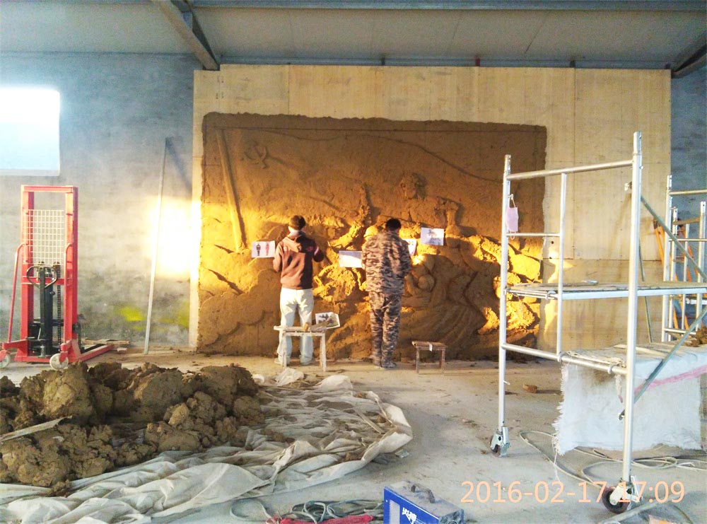 工程公告：消防題材玻璃鋼浮雕泥塑即將完工。