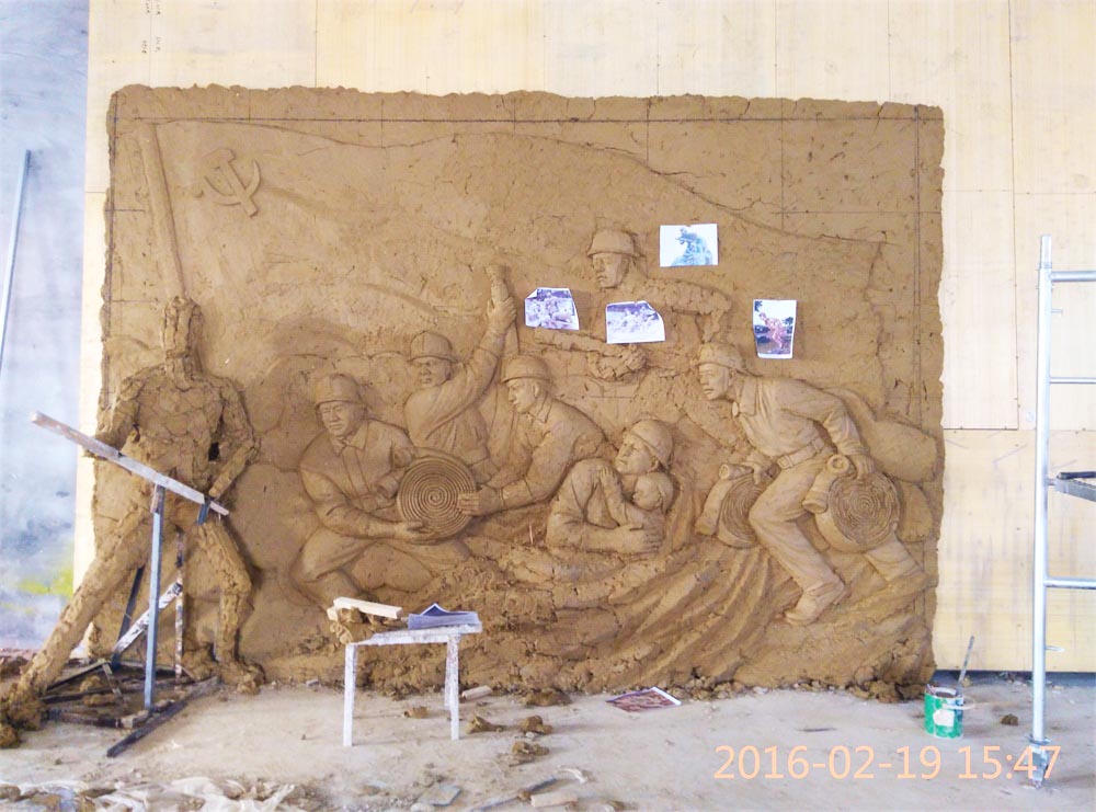 工程公告：消防題材玻璃鋼浮雕泥塑即將完工。