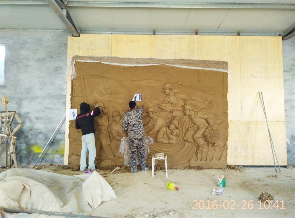 工程公告：消防題材玻璃鋼浮雕泥塑即將完工。