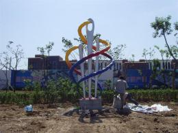 hj1718 不銹鋼雕塑-針線之魅_青島國際服裝城不銹鋼雕塑、石雕、玻璃鋼雕塑_濱州宏景雕塑有限公司