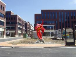 hj1721 不銹鋼雕塑—凌空之剪_青島國(guó)際服裝城不銹鋼雕塑、石雕、玻璃鋼雕塑_濱州宏景雕塑有限公司