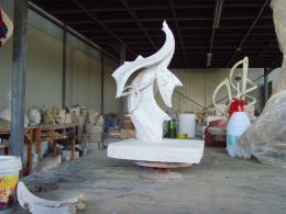 hj1748 不銹鋼雕塑—凌空之剪 小稿_青島國(guó)際服裝城不銹鋼雕塑、石雕、玻璃鋼雕塑_濱州宏景雕塑有限公司